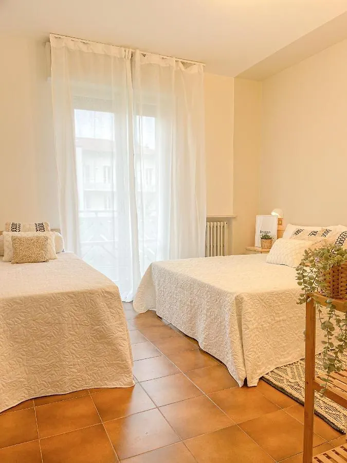 Americana Beach House Rimini Bed & Breakfast